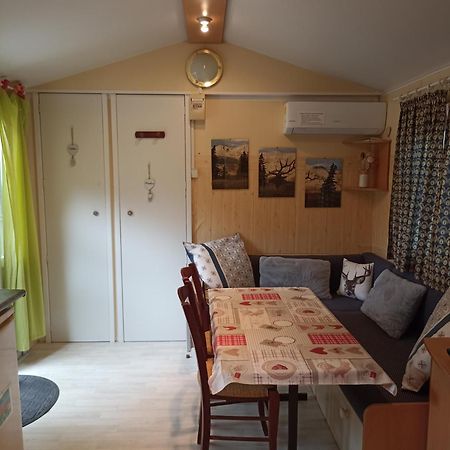 Mobil Home Вільфранш-де-Конфлан Екстер'єр фото